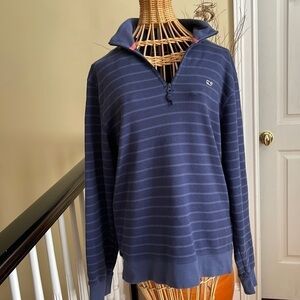 Vineyard vines blue and little coral on the collar